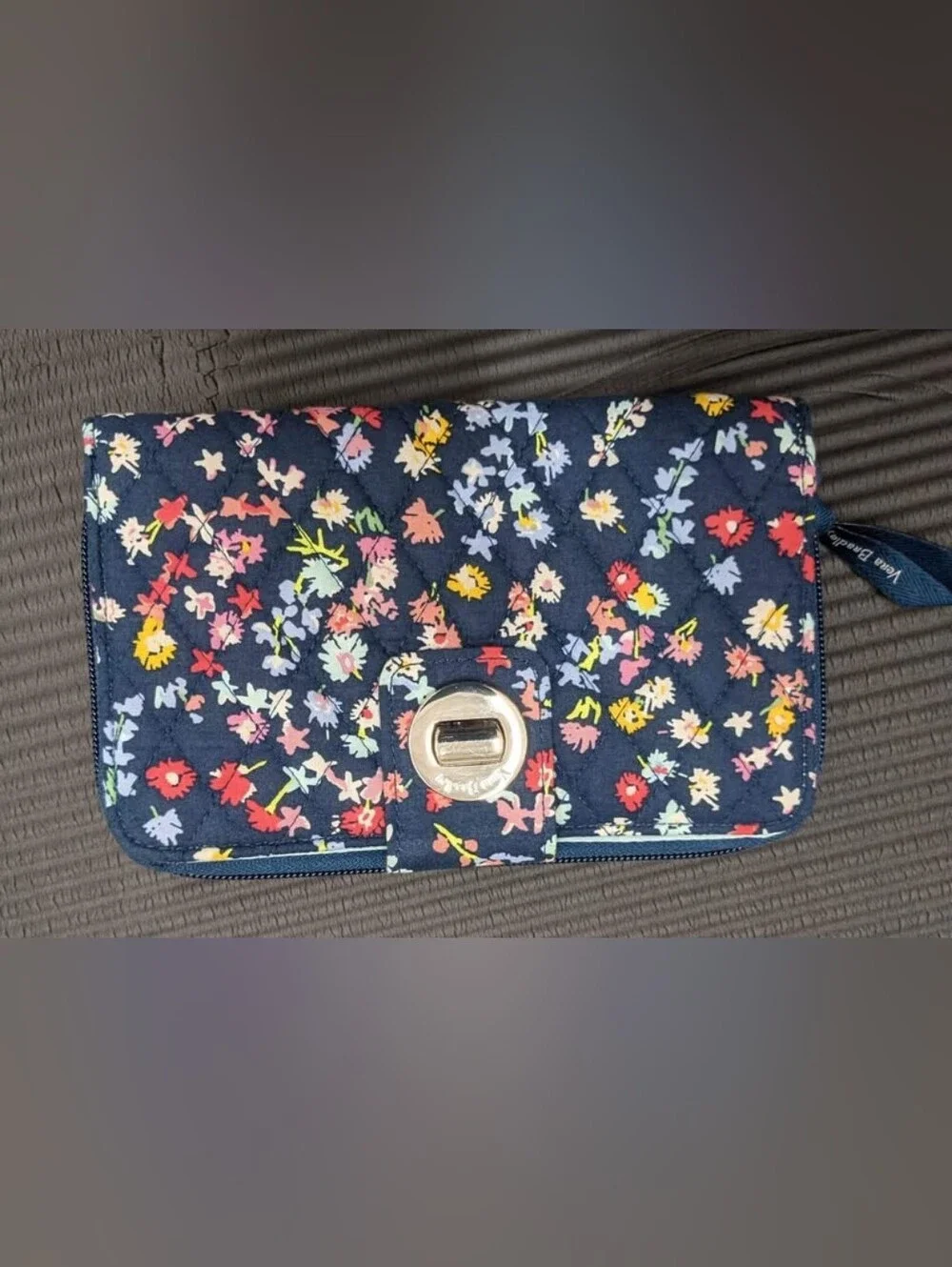 Vera Bradley Floral RFID Turnlock Wallet - Picture 1 of 4